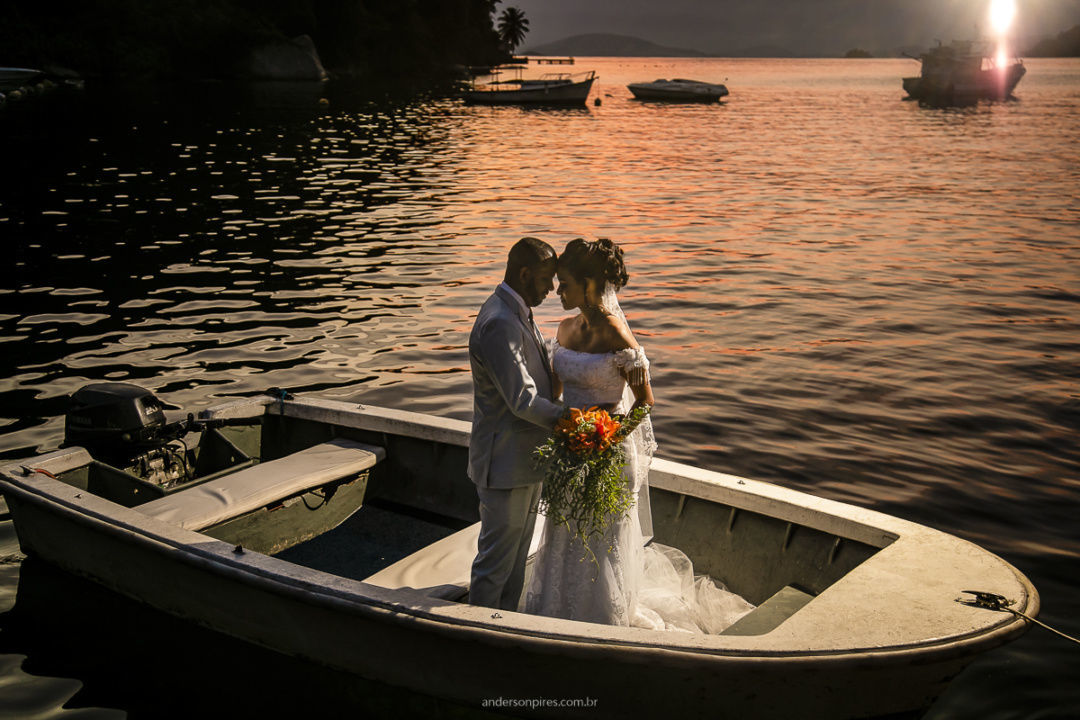 Foto CASAMENTO DE EVERTON E BEATRIZ - ILHA DA GIPÓIA - ANGRA DOS REIS-RJ Foto CASAMENTO DE EVERTON E BEATRIZ - ILHA DA GIPÓIA - ANGRA DOS REIS-RJ - Imagem 58