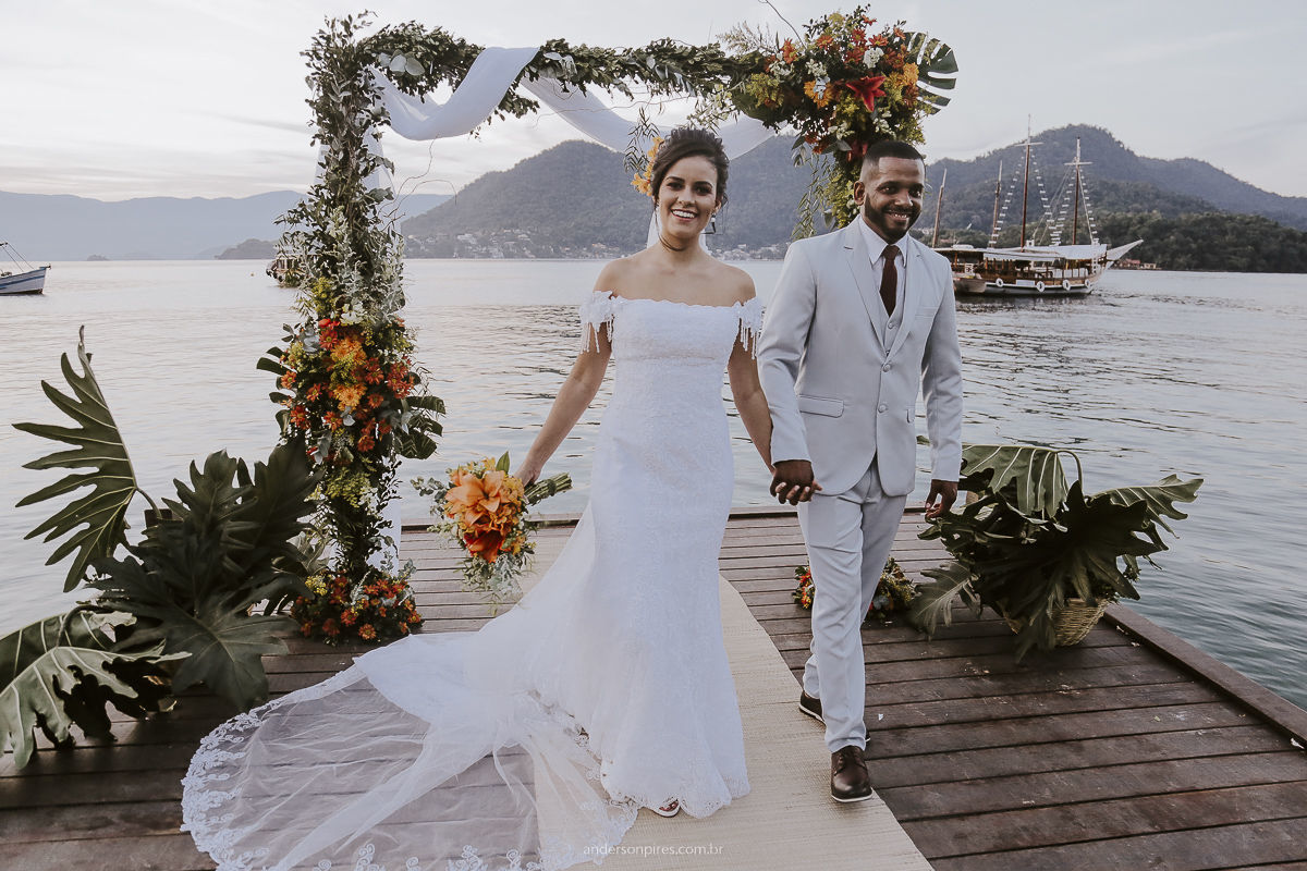 Foto CASAMENTO DE EVERTON E BEATRIZ - ILHA DA GIPÓIA - ANGRA DOS REIS-RJ Foto CASAMENTO DE EVERTON E BEATRIZ - ILHA DA GIPÓIA - ANGRA DOS REIS-RJ - Imagem 55