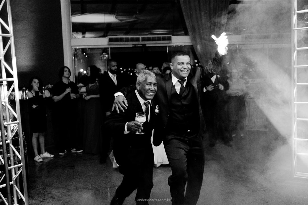 Foto CASAMENTO DE HUDSON E THAINÁ - ITE CLUBE AQUIDABÃ - ANGRA DOS REIS-RJ Foto CASAMENTO DE HUDSON E THAINÁ - ITE CLUBE AQUIDABÃ - ANGRA DOS REIS-RJ - Imagem 56
