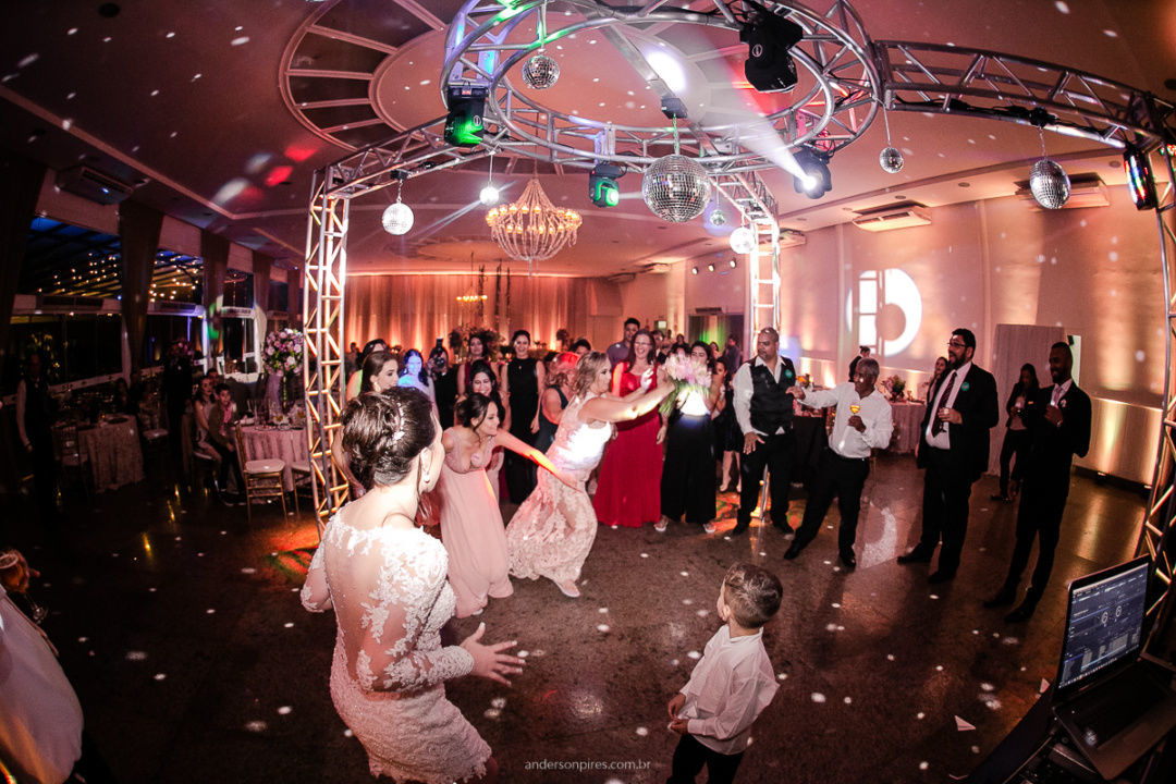 Foto CASAMENTO DE HUDSON E THAINÁ - ITE CLUBE AQUIDABÃ - ANGRA DOS REIS-RJ Foto CASAMENTO DE HUDSON E THAINÁ - ITE CLUBE AQUIDABÃ - ANGRA DOS REIS-RJ - Imagem 66