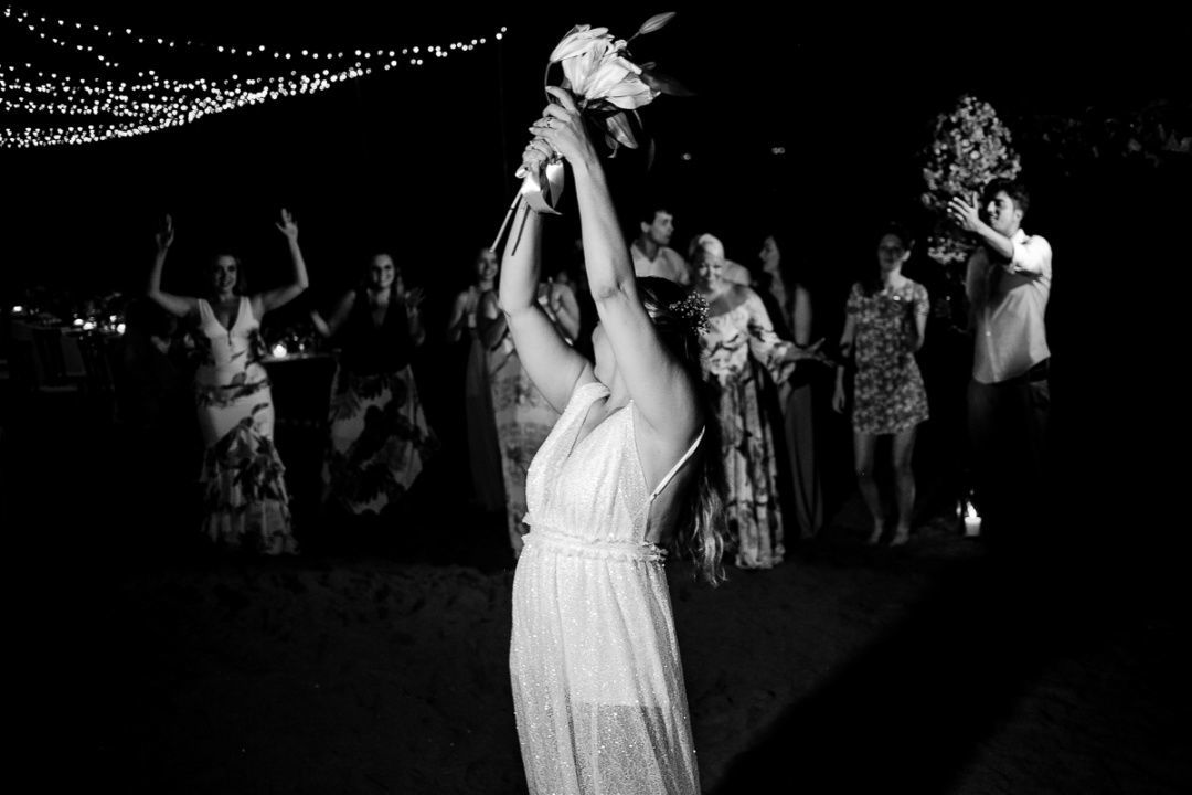 Foto CASAMENTO DE PEDRO E STHEPHANY | PARATY-RJ Foto CASAMENTO DE PEDRO E STHEPHANY | PARATY-RJ - Imagem 63