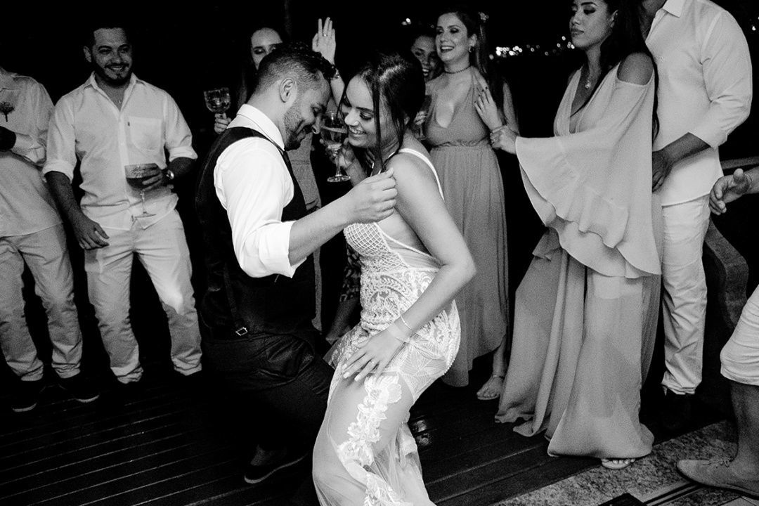 Foto CASAMENTO DE MATHEUS E FLÁVIA | MANGARATIBA - RJ Foto CASAMENTO DE MATHEUS E FLÁVIA | MANGARATIBA - RJ - Imagem 100