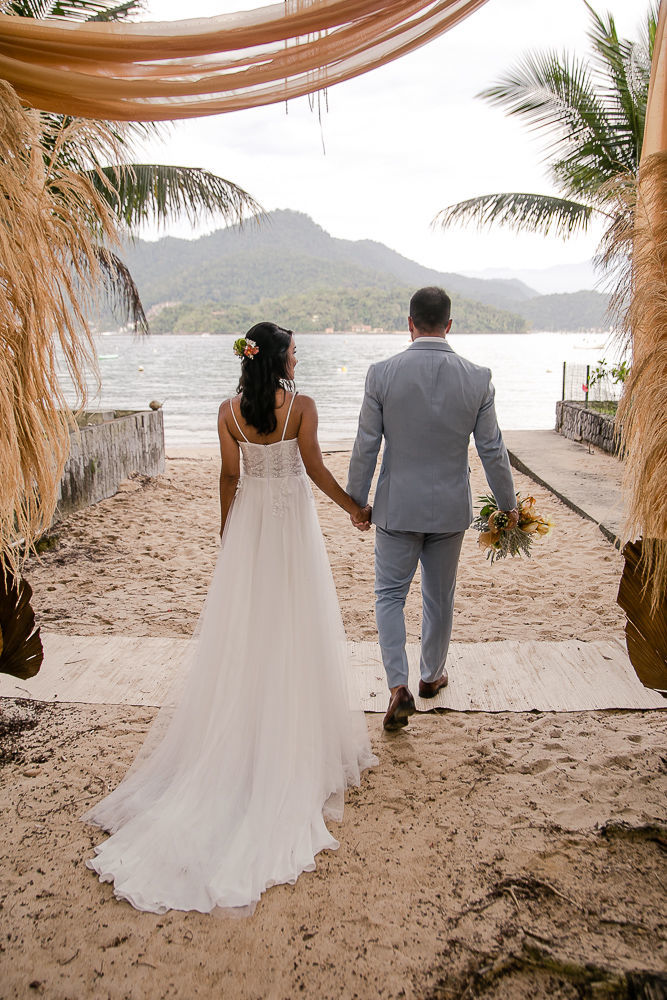 Foto CASAMENTO DE ANINHA E LÉO | ILHA DA GIPÓPIA - ANGRA DOS REIS Foto CASAMENTO DE ANINHA E LÉO | ILHA DA GIPÓPIA - ANGRA DOS REIS - Imagem 73