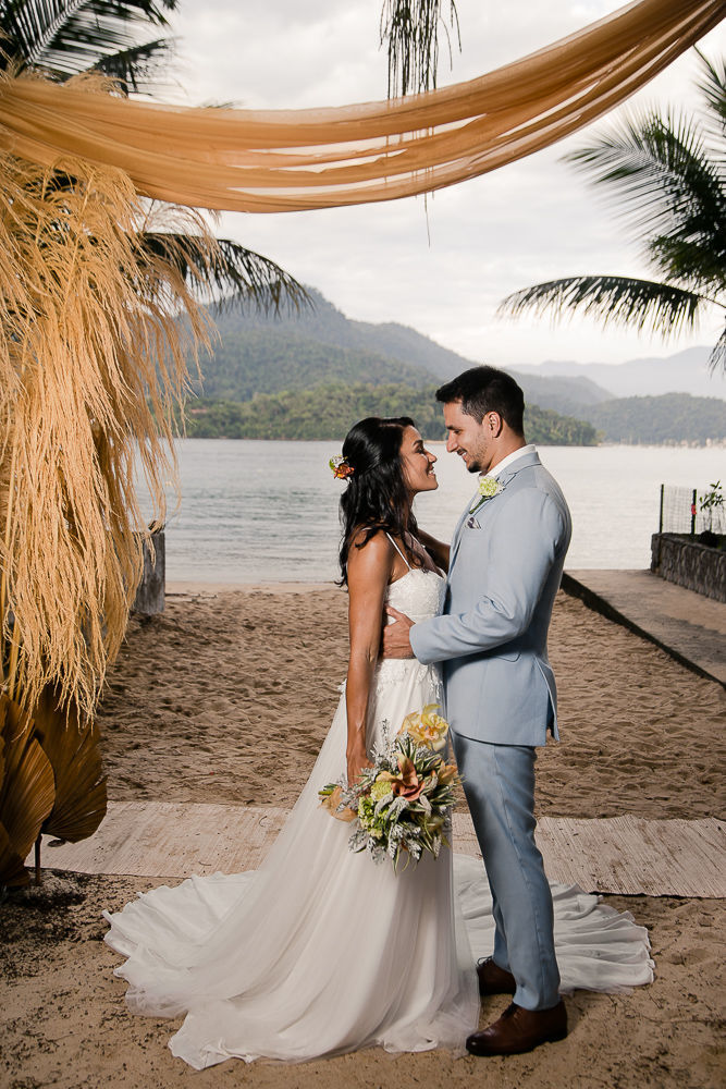 Foto CASAMENTO DE ANINHA E LÉO | ILHA DA GIPÓPIA - ANGRA DOS REIS Foto CASAMENTO DE ANINHA E LÉO | ILHA DA GIPÓPIA - ANGRA DOS REIS - Imagem 69