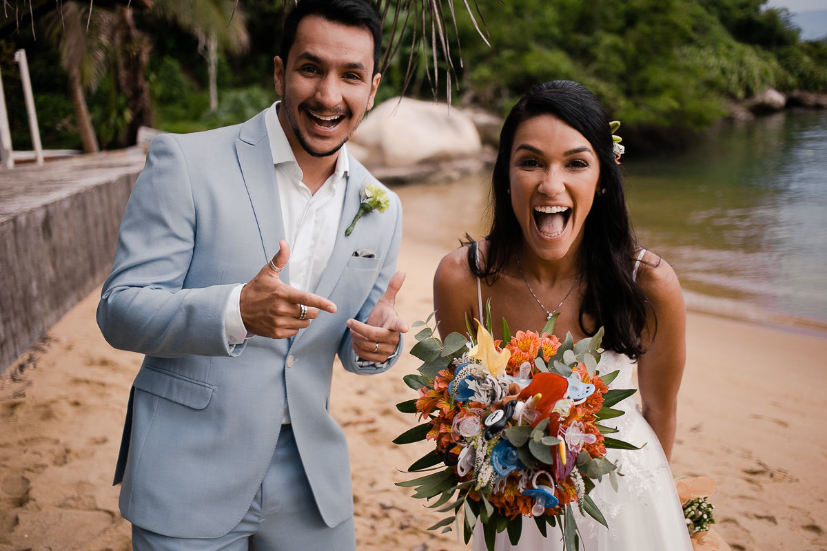 Foto CASAMENTO DE ANINHA E LÉO | ILHA DA GIPÓPIA - ANGRA DOS REIS Foto CASAMENTO DE ANINHA E LÉO | ILHA DA GIPÓPIA - ANGRA DOS REIS - Imagem 81