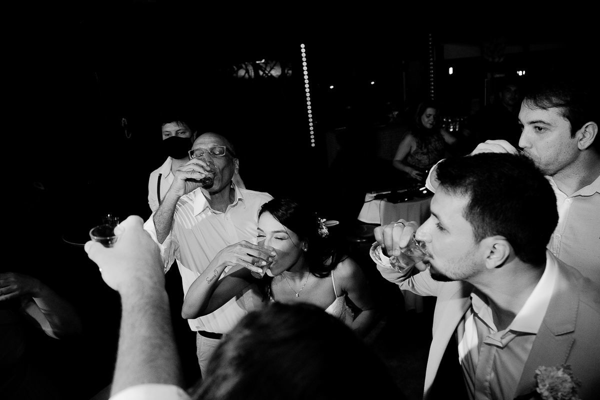 Foto CASAMENTO DE ANINHA E LÉO | ILHA DA GIPÓPIA - ANGRA DOS REIS Foto CASAMENTO DE ANINHA E LÉO | ILHA DA GIPÓPIA - ANGRA DOS REIS - Imagem 89