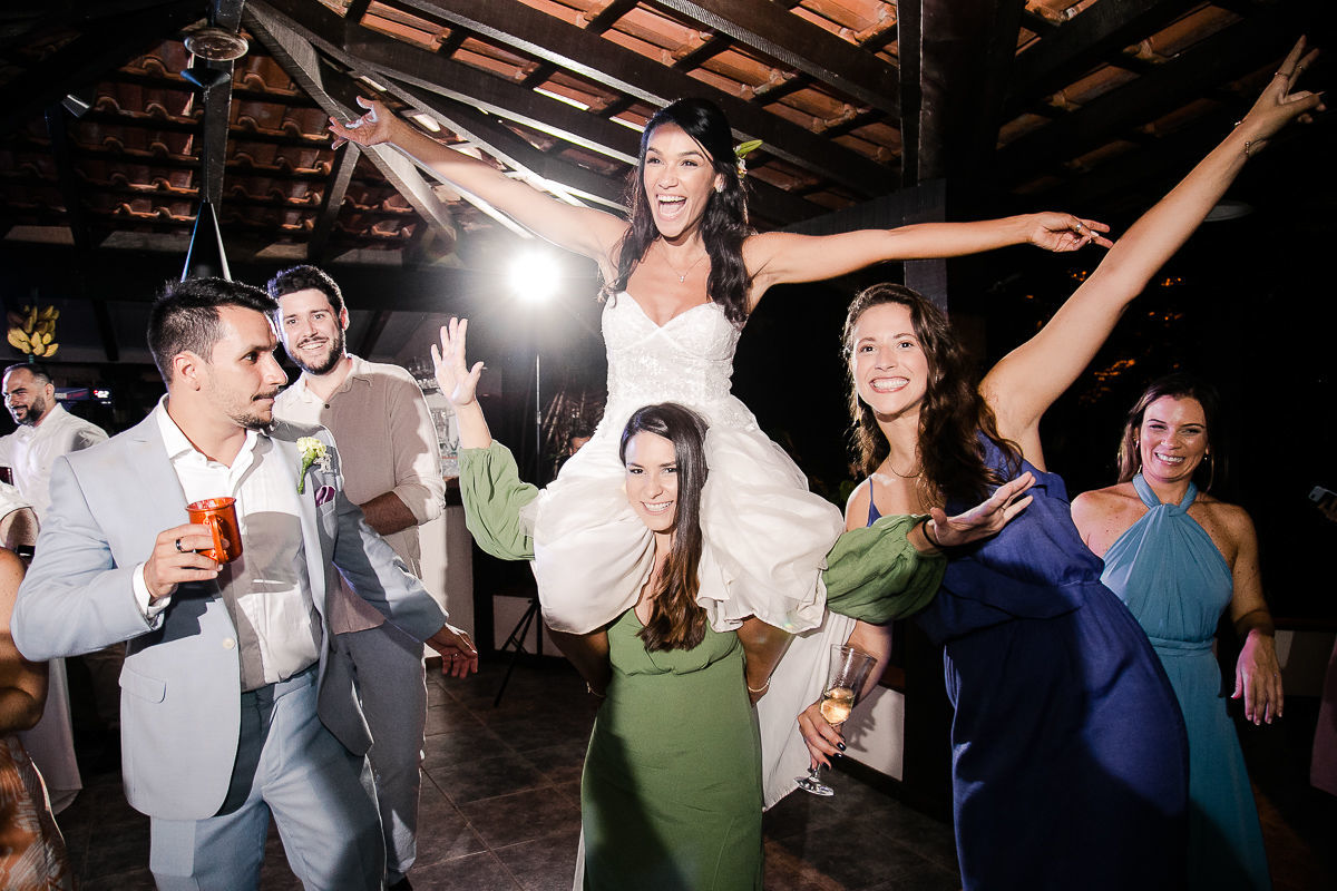 Foto CASAMENTO DE ANINHA E LÉO | ILHA DA GIPÓPIA - ANGRA DOS REIS Foto CASAMENTO DE ANINHA E LÉO | ILHA DA GIPÓPIA - ANGRA DOS REIS - Imagem 87