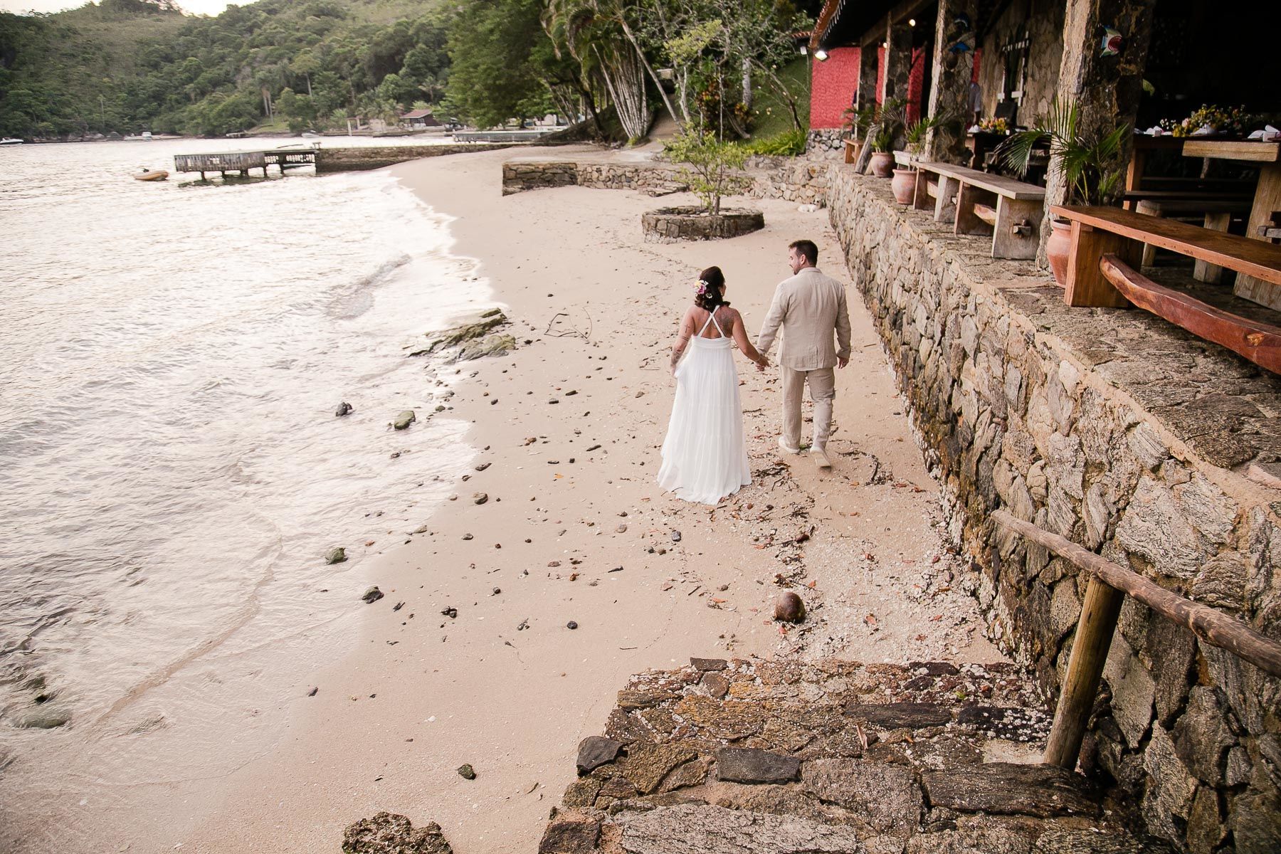 Foto CASAMENTO DE GUILHERME E THAYS | ILHA COMPRIDA - ANGRA DOS REIS-RJ Foto CASAMENTO DE GUILHERME E THAYS | ILHA COMPRIDA - ANGRA DOS REIS-RJ - Imagem 61