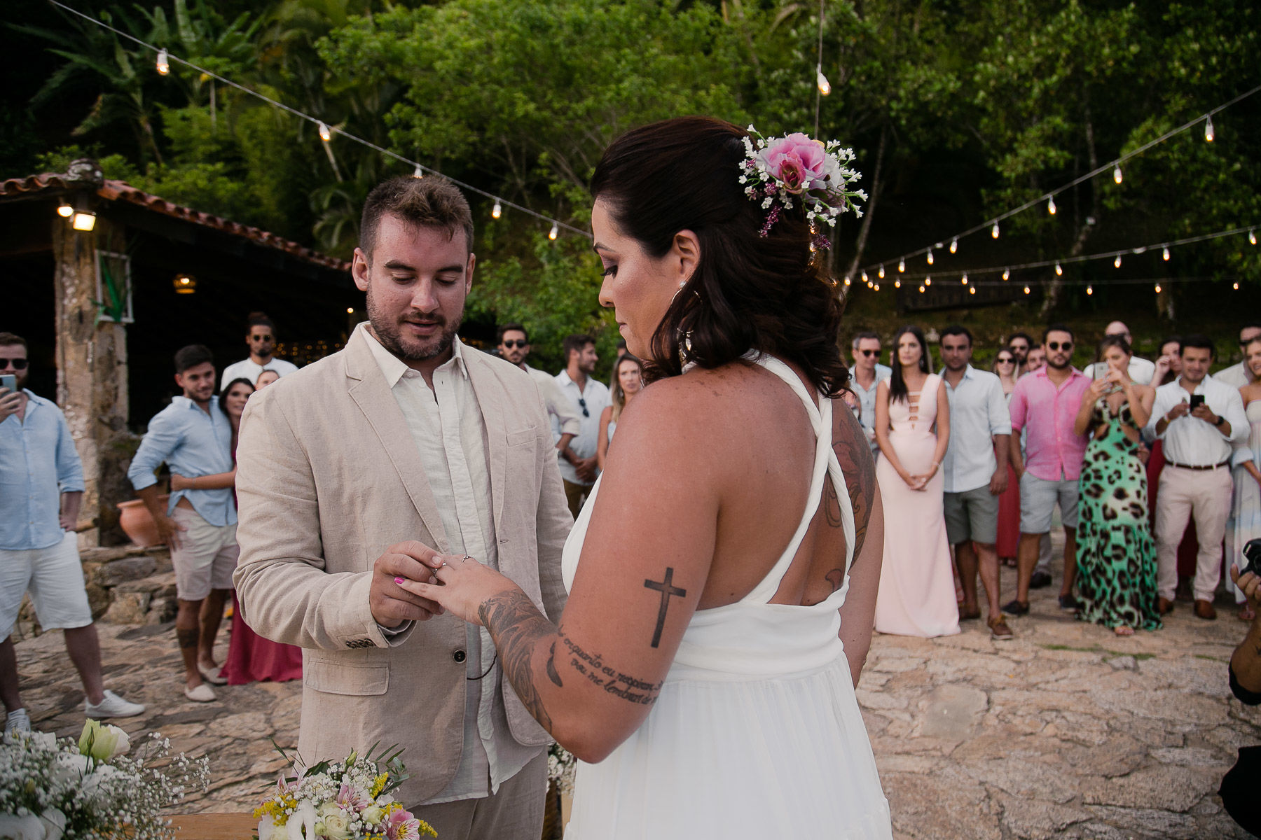 Foto CASAMENTO DE GUILHERME E THAYS | ILHA COMPRIDA - ANGRA DOS REIS-RJ Foto CASAMENTO DE GUILHERME E THAYS | ILHA COMPRIDA - ANGRA DOS REIS-RJ - Imagem 57