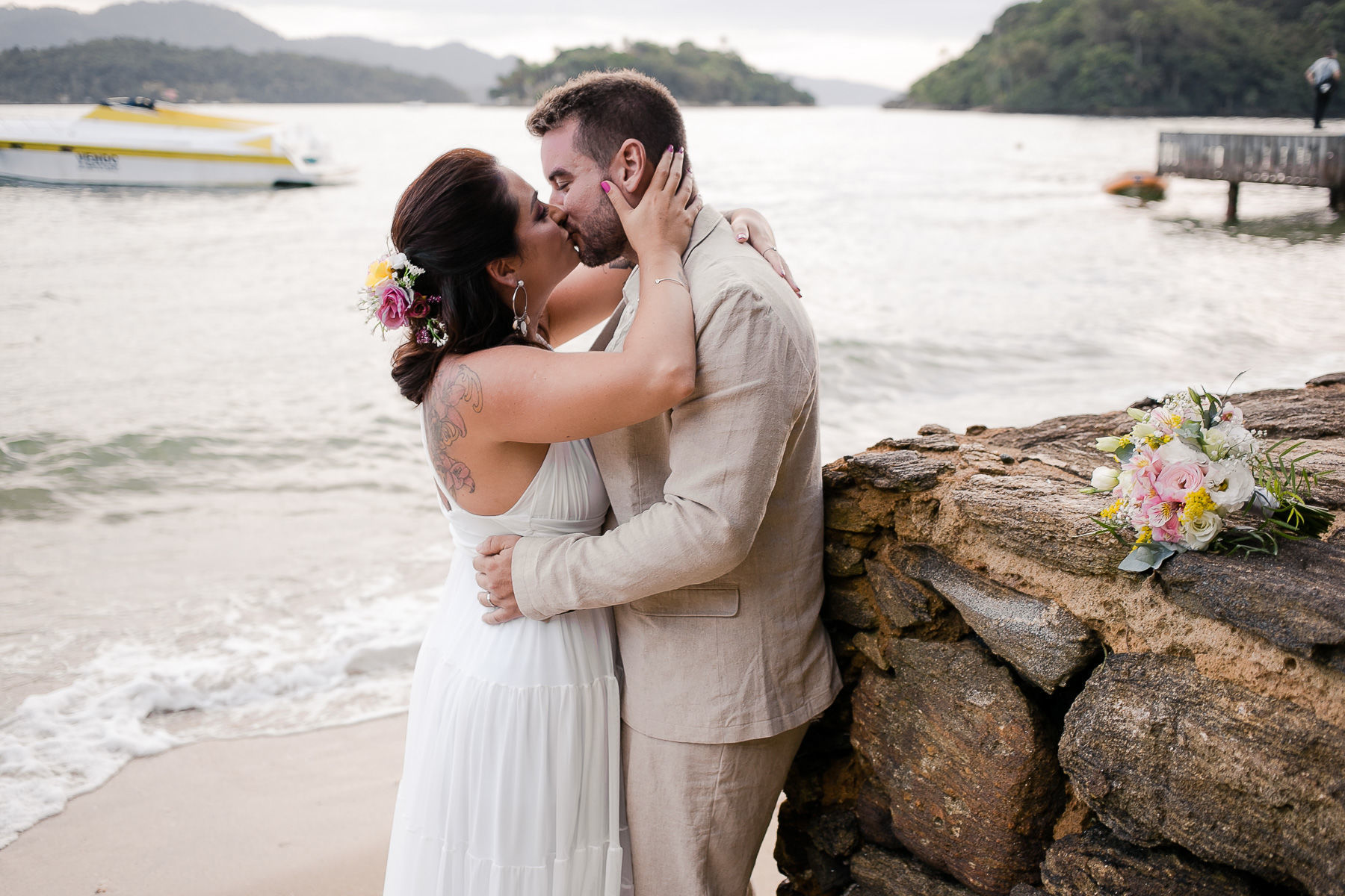 Foto CASAMENTO DE GUILHERME E THAYS | ILHA COMPRIDA - ANGRA DOS REIS-RJ Foto CASAMENTO DE GUILHERME E THAYS | ILHA COMPRIDA - ANGRA DOS REIS-RJ - Imagem 66