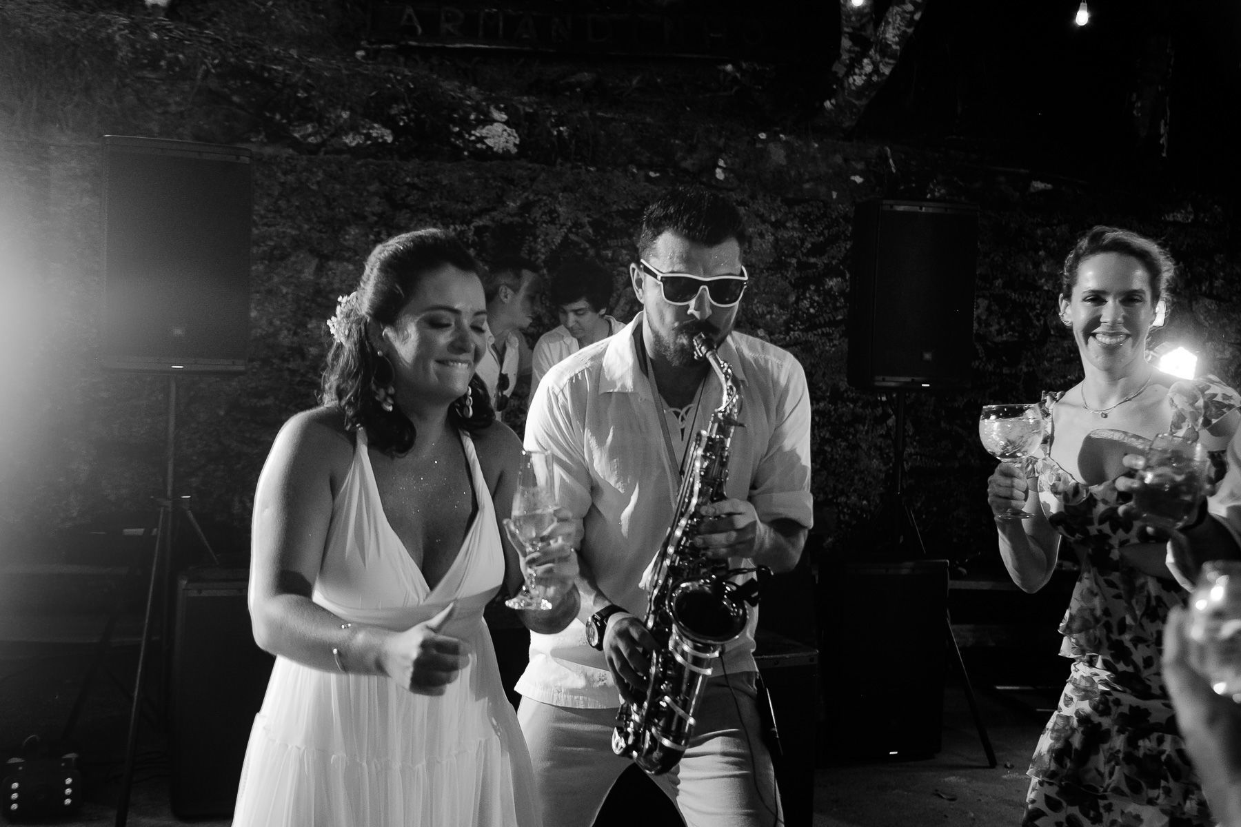 Foto CASAMENTO DE GUILHERME E THAYS | ILHA COMPRIDA - ANGRA DOS REIS-RJ Foto CASAMENTO DE GUILHERME E THAYS | ILHA COMPRIDA - ANGRA DOS REIS-RJ - Imagem 81