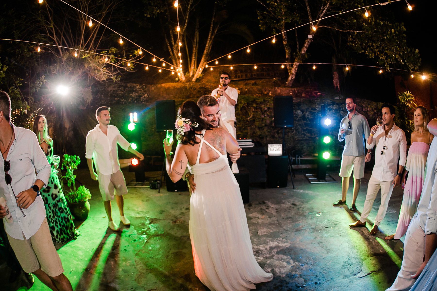 Foto CASAMENTO DE GUILHERME E THAYS | ILHA COMPRIDA - ANGRA DOS REIS-RJ Foto CASAMENTO DE GUILHERME E THAYS | ILHA COMPRIDA - ANGRA DOS REIS-RJ - Imagem 79