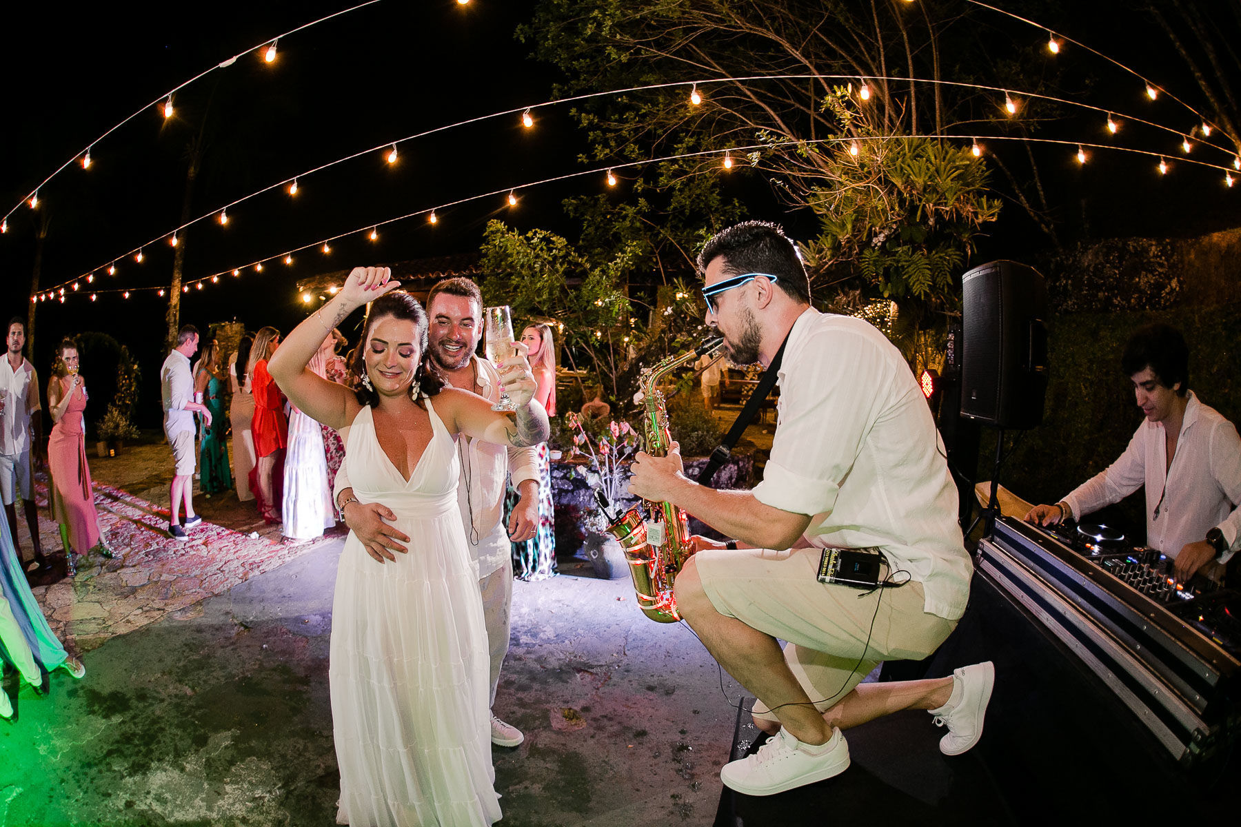 Foto CASAMENTO DE GUILHERME E THAYS | ILHA COMPRIDA - ANGRA DOS REIS-RJ Foto CASAMENTO DE GUILHERME E THAYS | ILHA COMPRIDA - ANGRA DOS REIS-RJ - Imagem 80