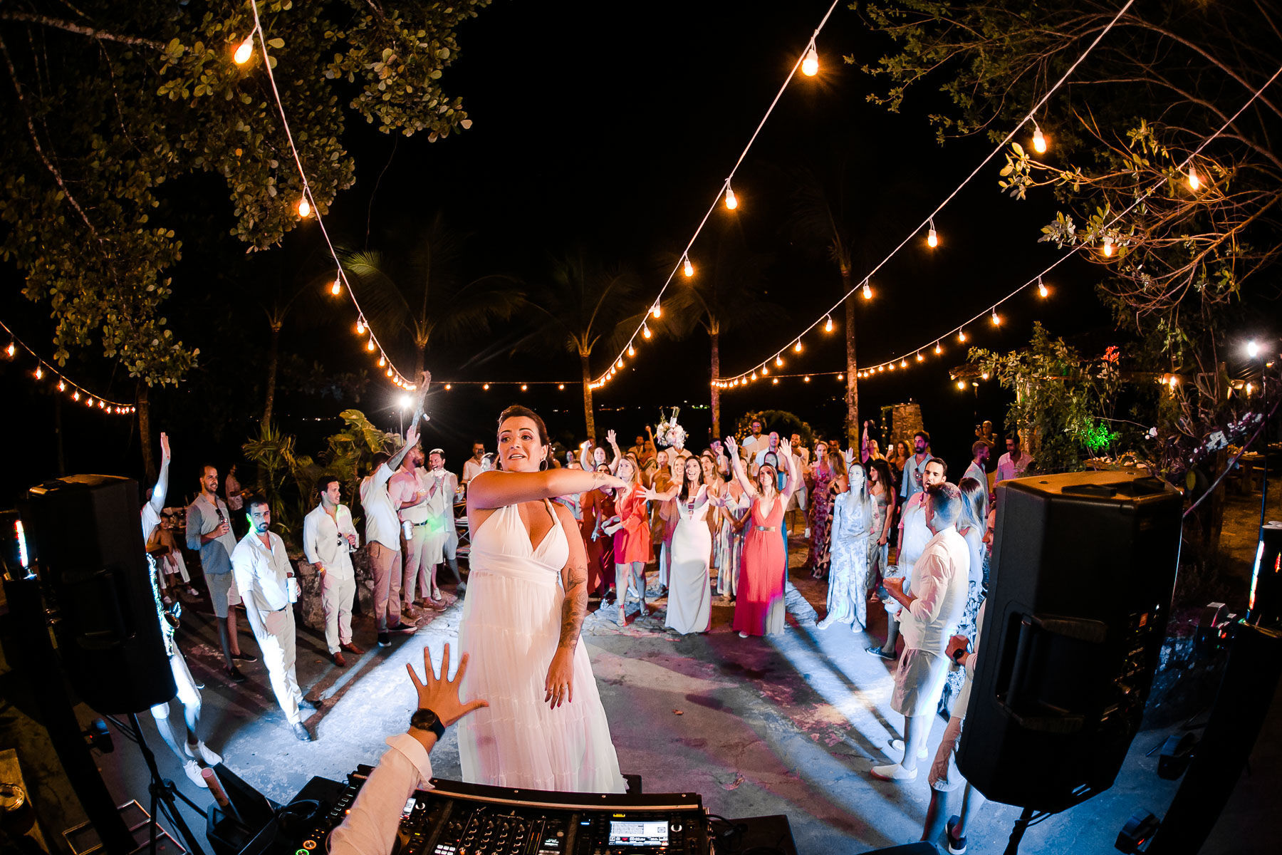 Foto CASAMENTO DE GUILHERME E THAYS | ILHA COMPRIDA - ANGRA DOS REIS-RJ Foto CASAMENTO DE GUILHERME E THAYS | ILHA COMPRIDA - ANGRA DOS REIS-RJ - Imagem 76