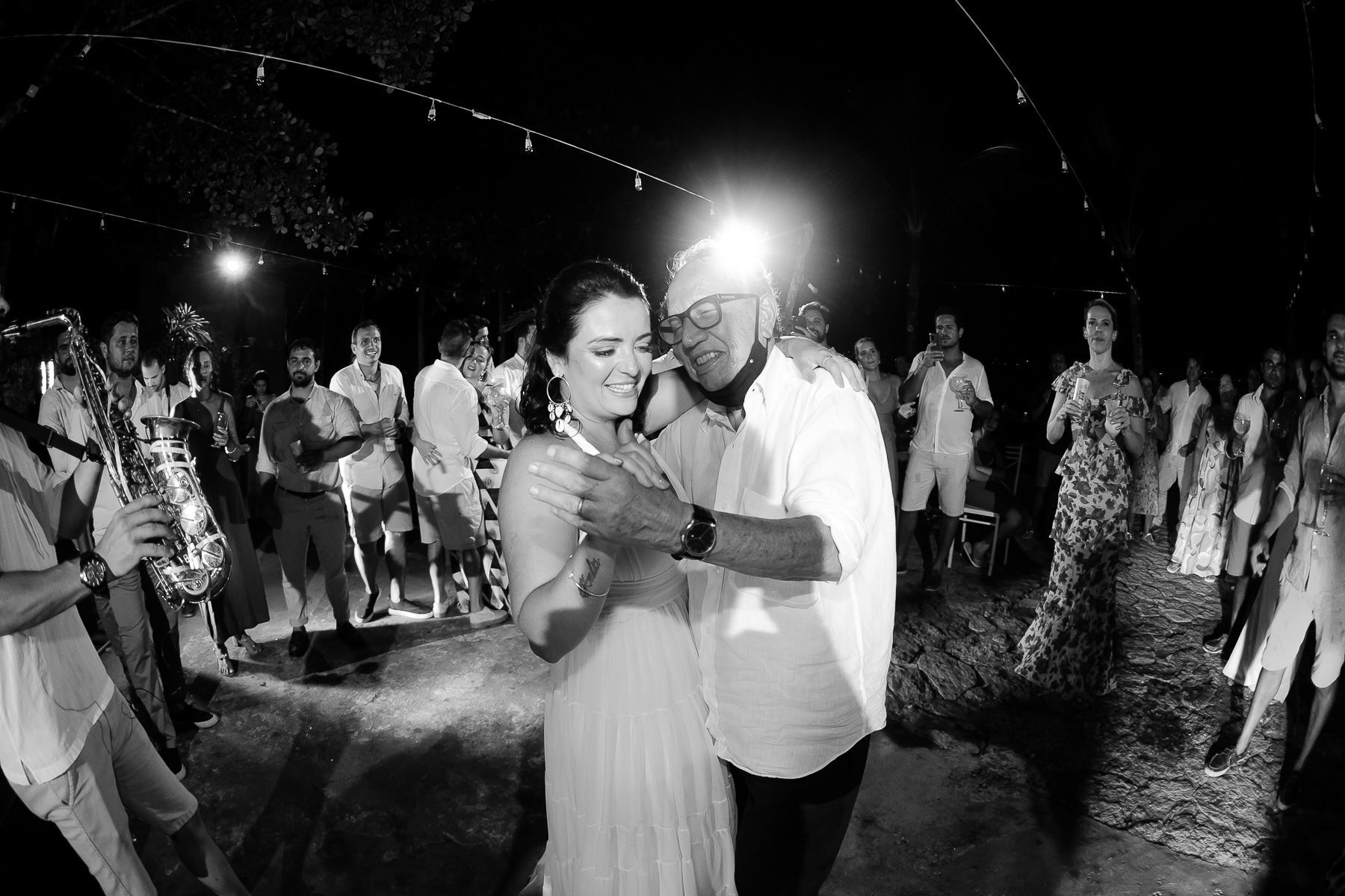 Foto CASAMENTO DE GUILHERME E THAYS | ILHA COMPRIDA - ANGRA DOS REIS-RJ Foto CASAMENTO DE GUILHERME E THAYS | ILHA COMPRIDA - ANGRA DOS REIS-RJ - Imagem 93