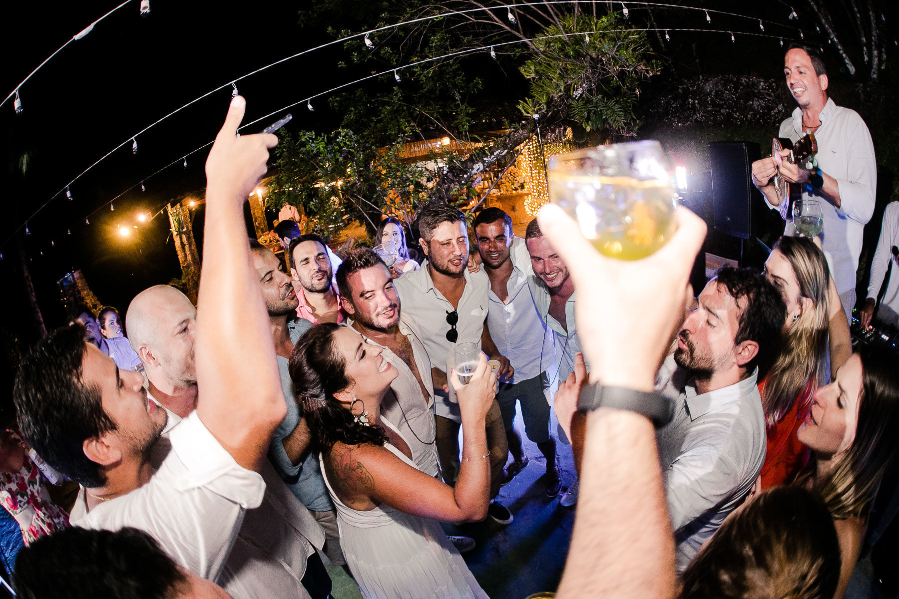 Foto CASAMENTO DE GUILHERME E THAYS | ILHA COMPRIDA - ANGRA DOS REIS-RJ Foto CASAMENTO DE GUILHERME E THAYS | ILHA COMPRIDA - ANGRA DOS REIS-RJ - Imagem 95