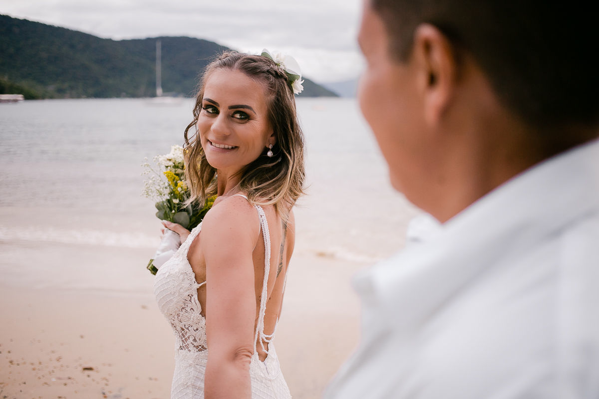 Foto CASAMENTO DE JORGINHO E CAMILA | ILHA GRANDE -RJ Foto CASAMENTO DE JORGINHO E CAMILA | ILHA GRANDE -RJ - Imagem 75