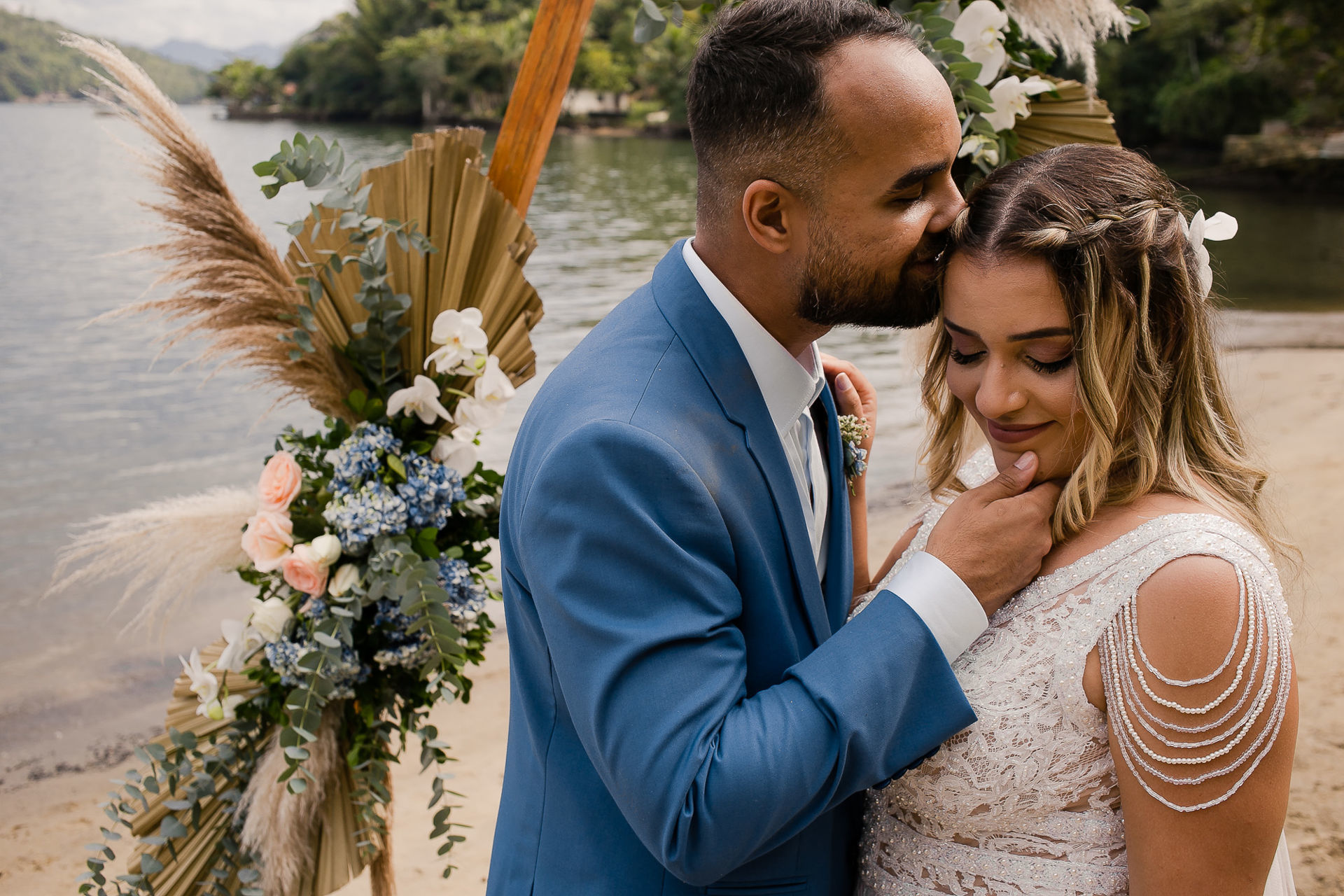 Foto CASAMENTO DE NATAN E DAIELLE | ANGRA DOS REIS - RJ Foto CASAMENTO DE NATAN E DAIELLE | ANGRA DOS REIS - RJ - Imagem 67