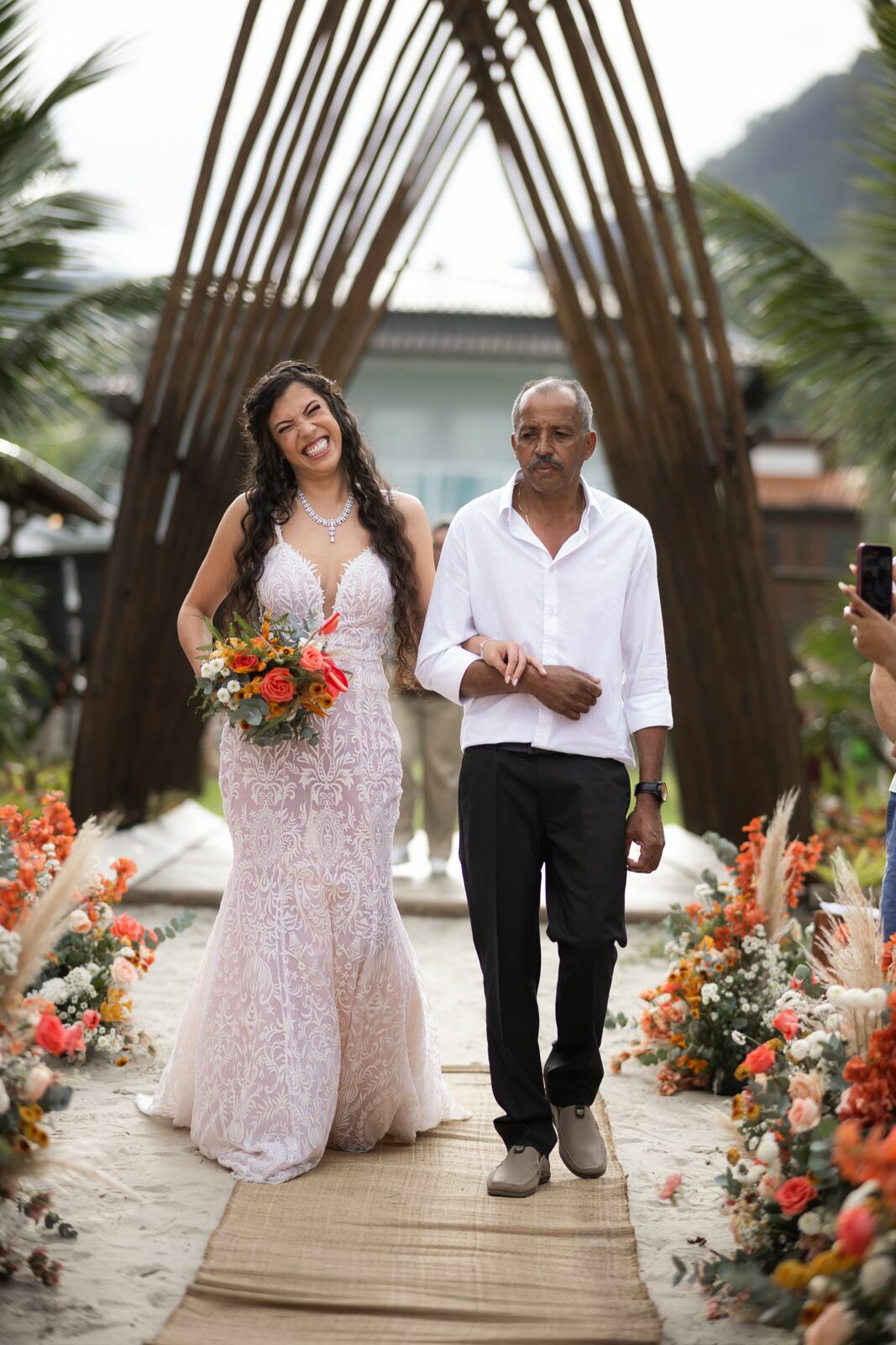 Foto CASAMENTO DE KÉSSIA E FELIPE | PARATY - RIO DE JANEIRO Foto CASAMENTO DE KÉSSIA E FELIPE | PARATY - RIO DE JANEIRO - Imagem 30