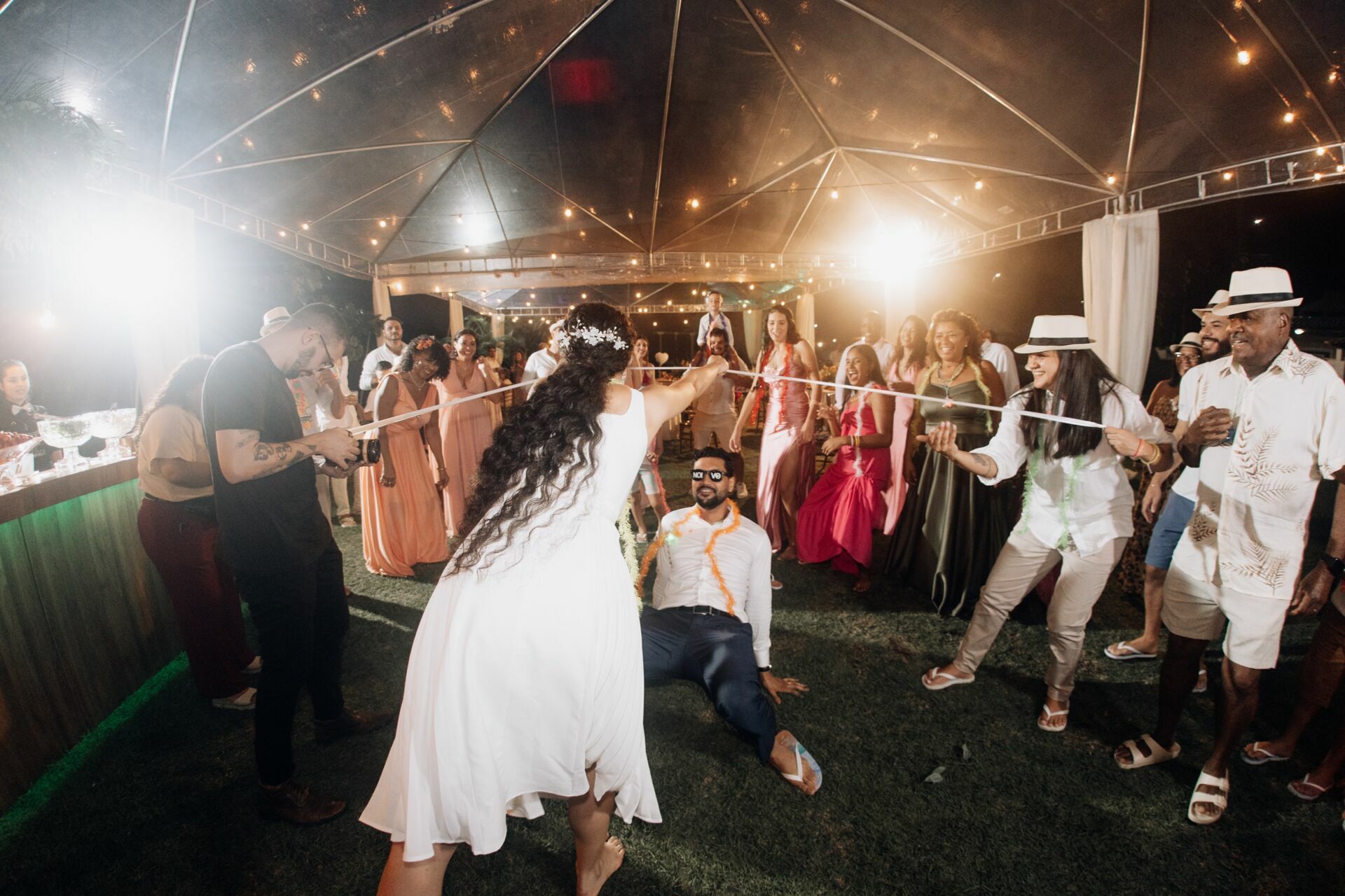 Foto CASAMENTO DE KÉSSIA E FELIPE | PARATY - RIO DE JANEIRO Foto CASAMENTO DE KÉSSIA E FELIPE | PARATY - RIO DE JANEIRO - Imagem 56