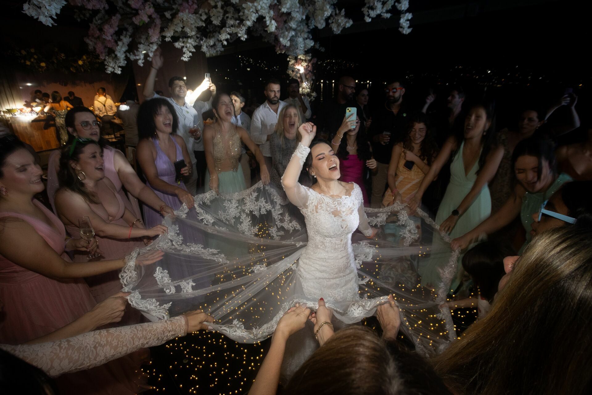 Foto CASAMENTO DE ANA PAULA E VICTOR | ANGRA DOS REIS - RIO DE JANEIRO Foto CASAMENTO DE ANA PAULA E VICTOR | ANGRA DOS REIS - RIO DE JANEIRO - Imagem 52