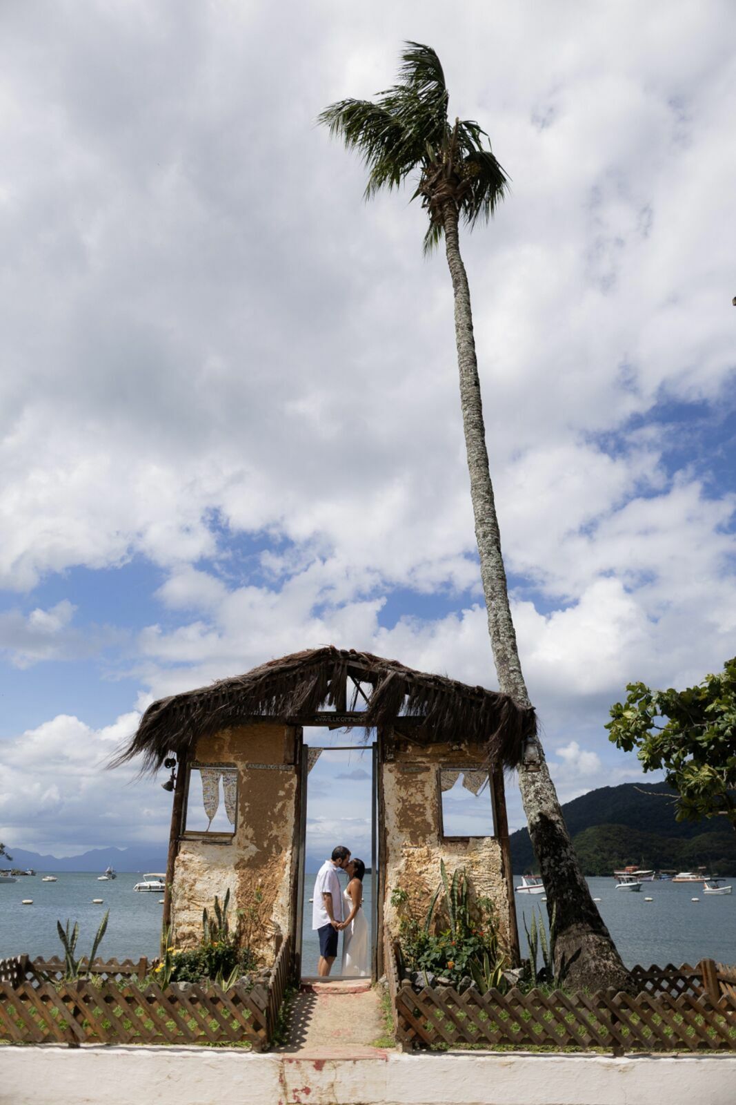 Foto ISABEL E FELIPE | PRÉ WEDDING - ILHA GRANDE - RJ Foto ISABEL E FELIPE | PRÉ WEDDING - ILHA GRANDE - RJ - Imagem 2