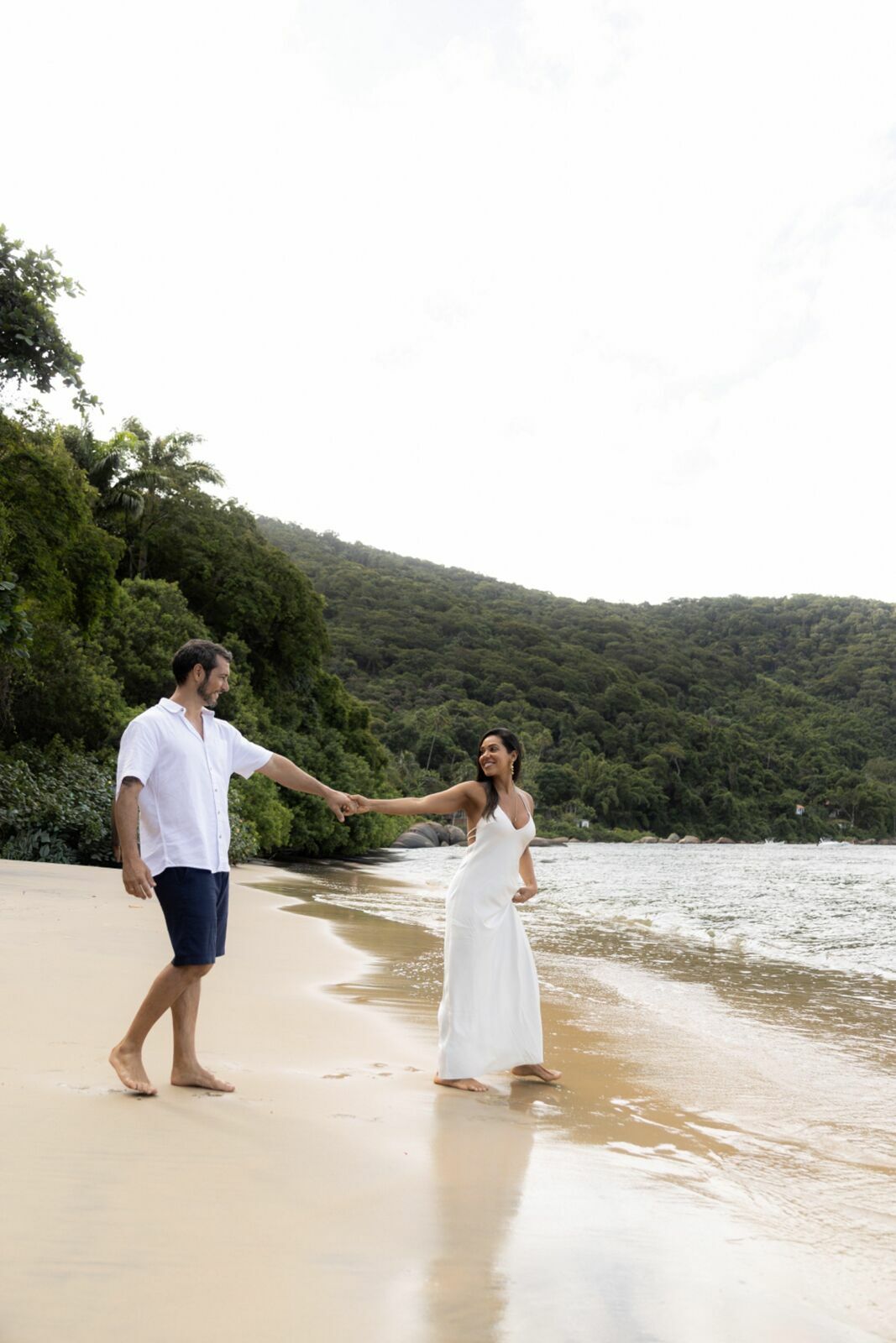Foto ISABEL E FELIPE | PRÉ WEDDING - ILHA GRANDE - RJ Foto ISABEL E FELIPE | PRÉ WEDDING - ILHA GRANDE - RJ - Imagem 10