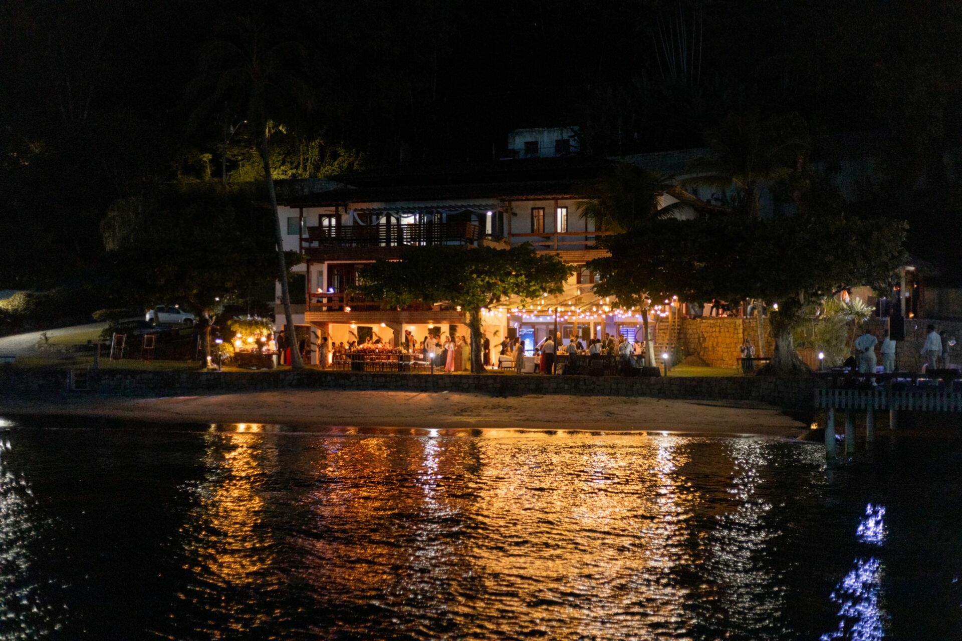 Foto CASAMENTO DE FRANCO E TAMIRES | ANGRA DOS REIS-RJ - Imagem 38