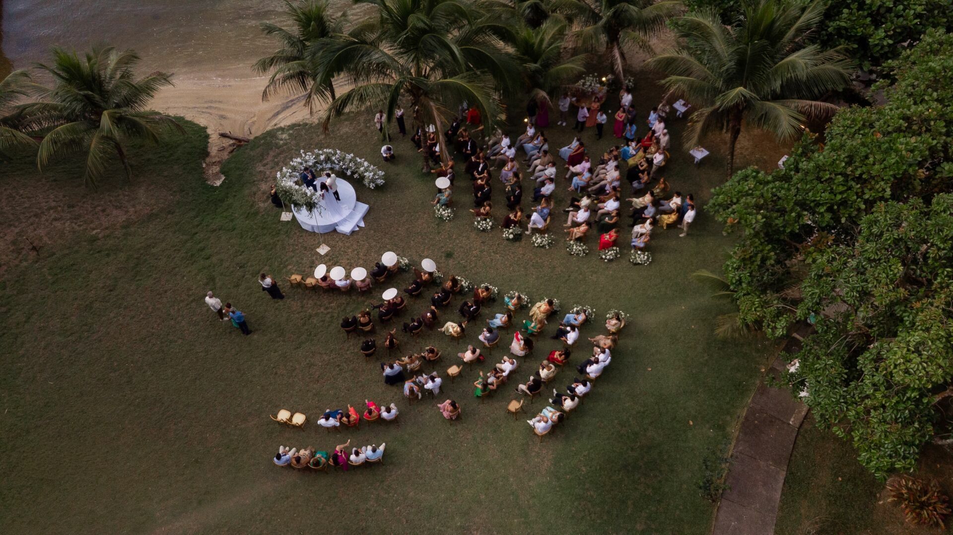 Foto CASAMENTO DE GUTO E ISA | ILHA DA CAEIRA - ANGRA DOS REIS -RJ - Imagem 42