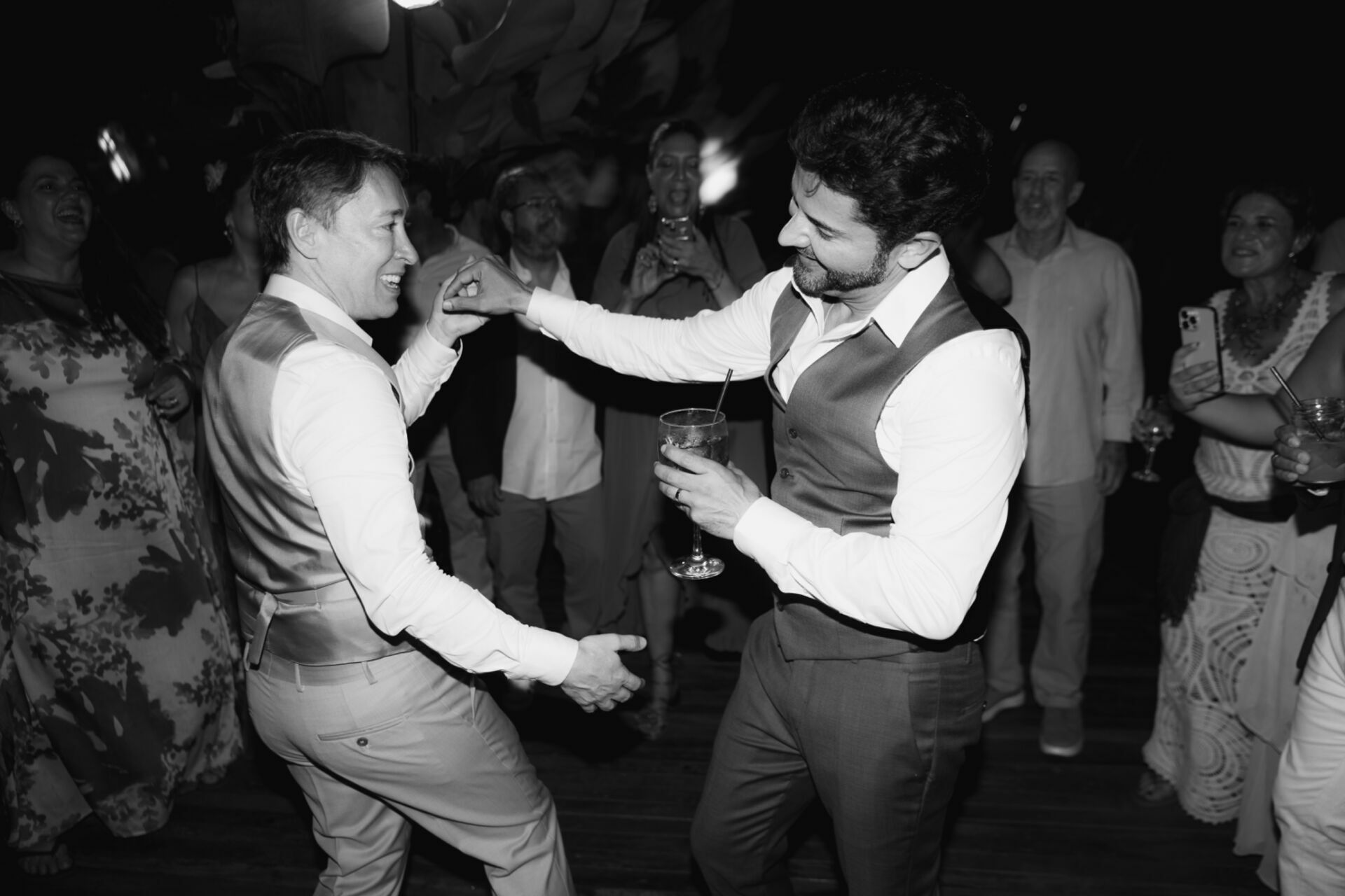 Foto CASAMENTO DE LUIZ E ARTHUR | PARATY | RIO DE JANEIRO - Imagem 97
